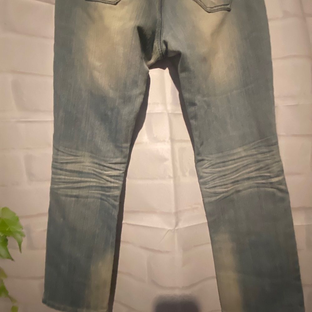 ALMOST FAMOUS LOW RISE JEANS - Picture 10 of 10